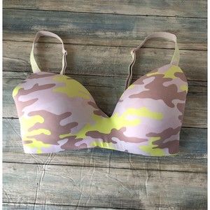 Victoria’s Secret T-Shirt Lightly Lined Wireless Bra 32DDD Camo Print